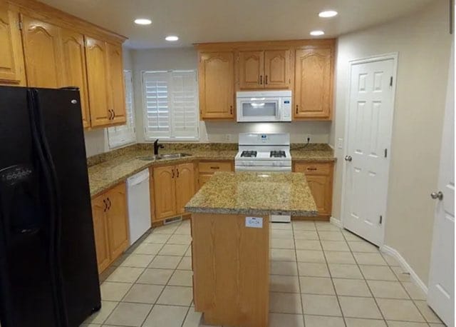 Building Photo - 8672 Dove Meadows Ln