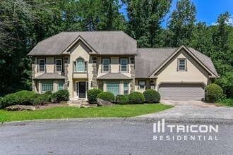 Building Photo - 139 Shadowlake Ln SE