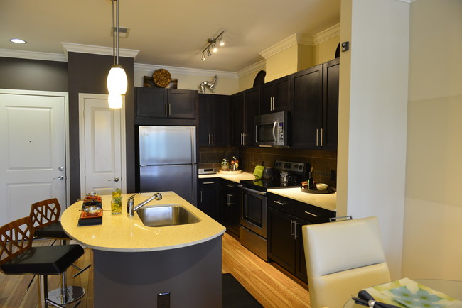 Model Kitchen - Gables Centerpointe