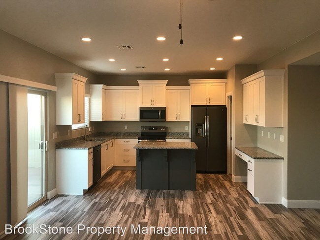 Foto del edificio - 3 br, 2.5 bath House - 2520 Blackhawk Dr. #77