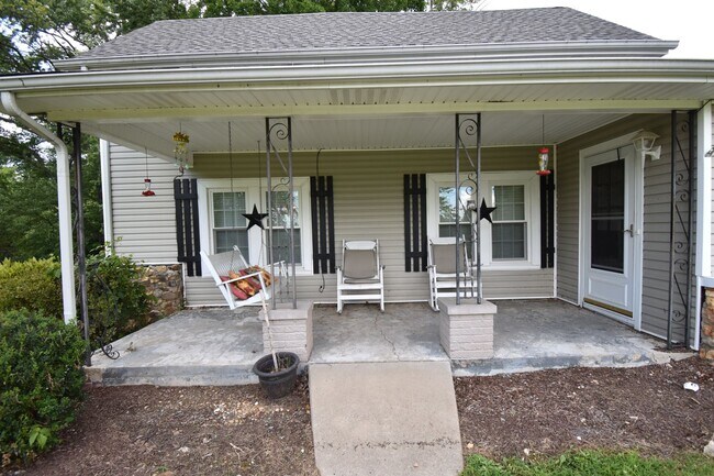 Foto del edificio - 2 Bedroom Home For Rent in The County!