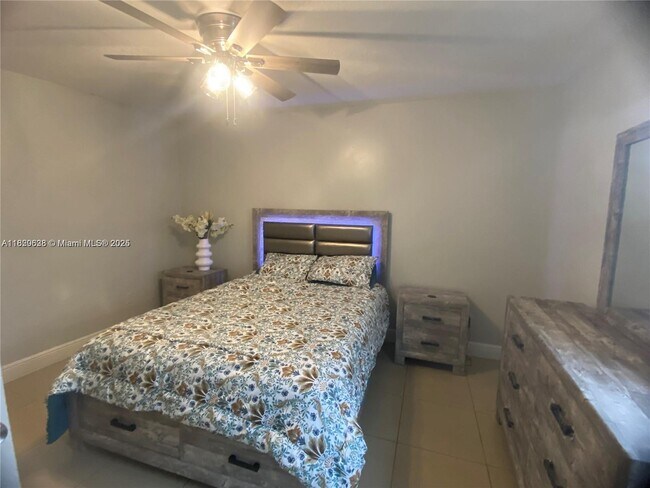 Foto del edificio - 3500 NW 32nd Ct