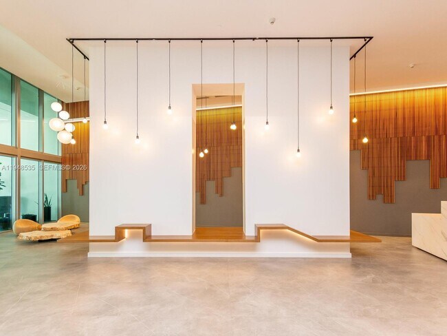 Foto del edificio - 350 S Miami Ave