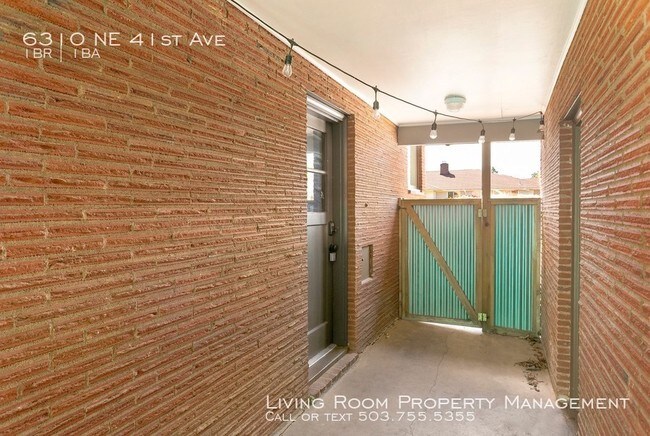 Building Photo - 6310 NE 41st Ave