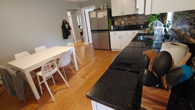 Foto del edificio - 140 Dudley St