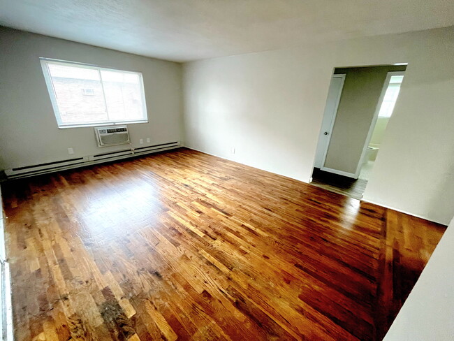 Building Photo - 6118 Stover Ave