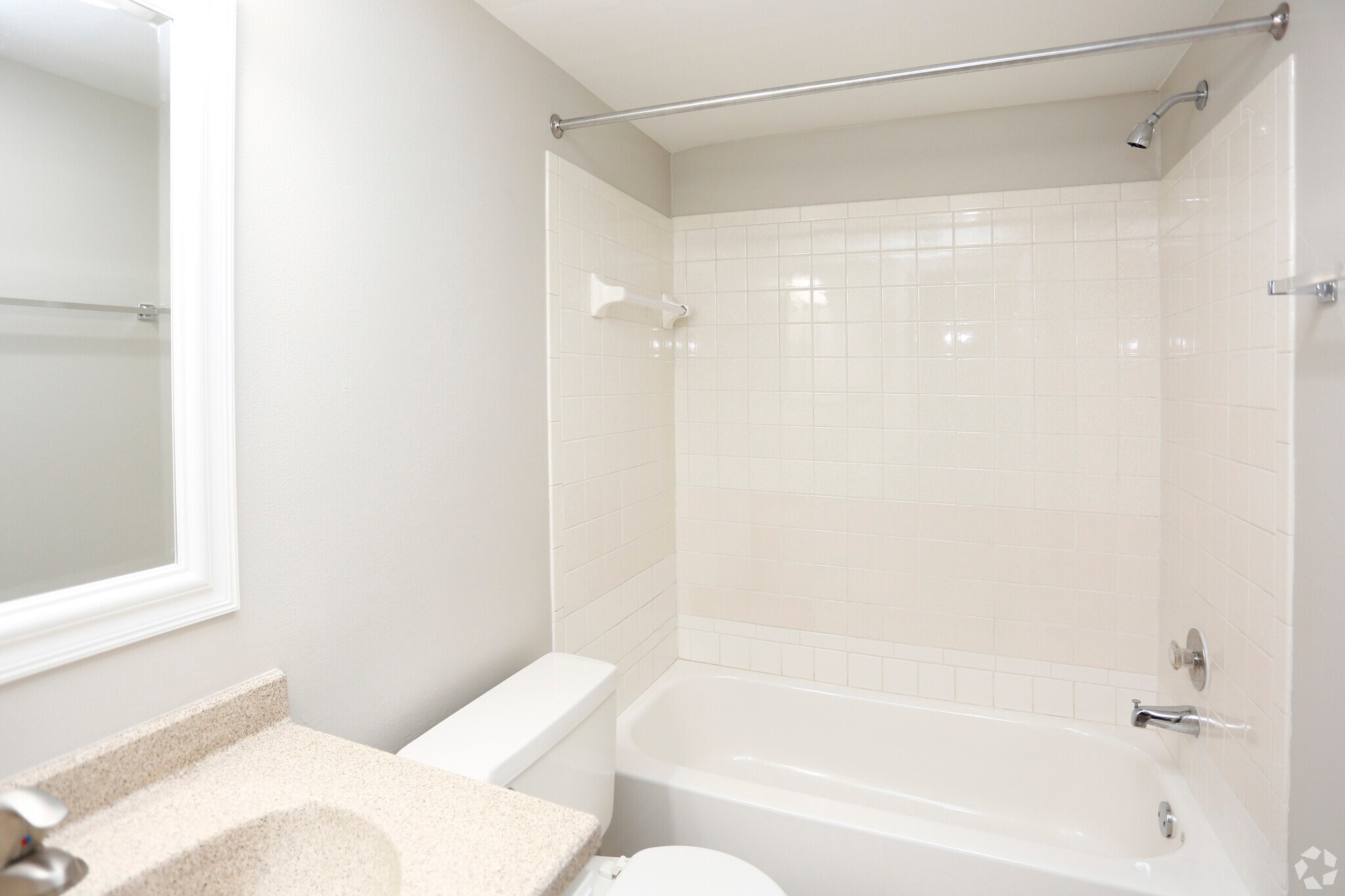 Lake View Shores Apartments – Renovated A One Bedroom