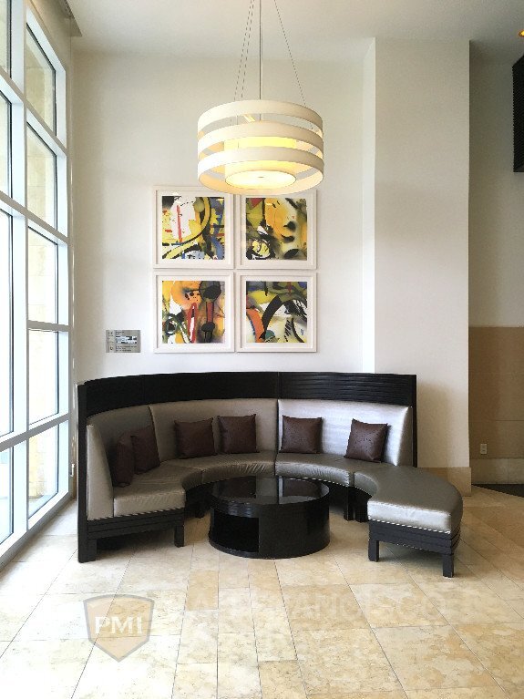 Building Photo - Luxurious SOMA Grand Condo: 3 Bed / 2 Bath...