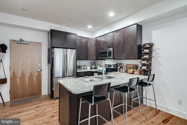 Foto del edificio - 1242 Point Breeze Ave