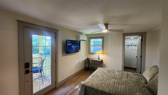 Photo - 1704 S Forest Dr House