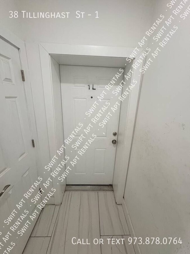 Building Photo - 38 Tillinghast St