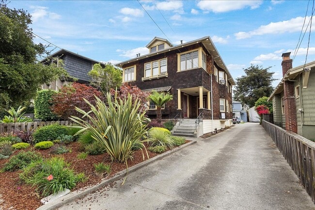 2148 1/2 Santa Clara Ave - 2 bedroom | 1 b... - 2148 1/2 Santa Clara Ave - 2 bedroom | 1 b... Apartment