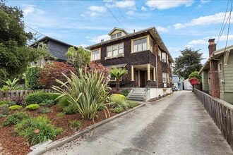 Building Photo - 2148 Santa Clara Ave