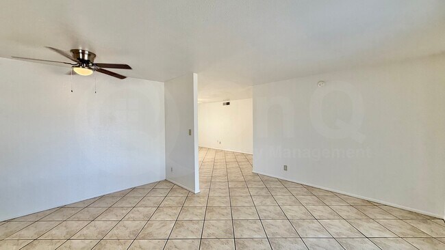 Building Photo - 4746 W Aster Dr