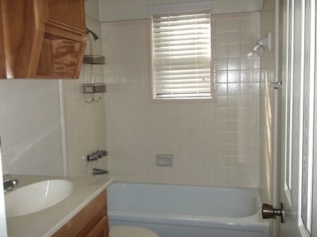 Foto del edificio - 1312 W Avenue D