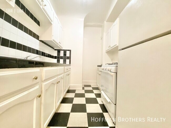 Foto del edificio - 715 Normandie Ave