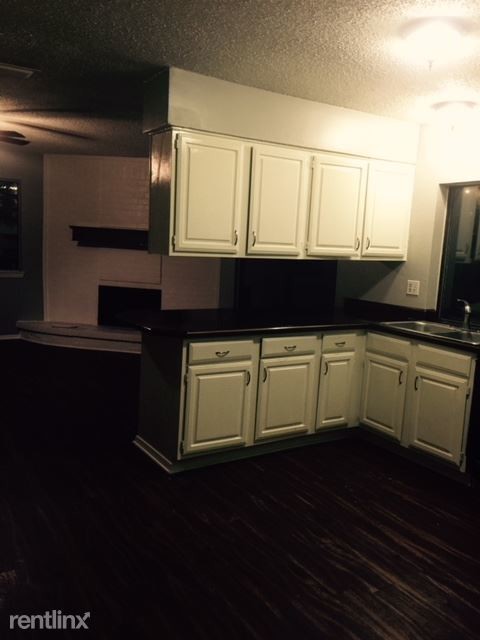 Foto principal - 4 br, 2 bath House - 2404 Raintree Dr