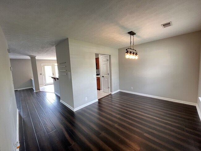 Foto del edificio - 4/2.5 Beautiful Nashville Craftsman in Nas...