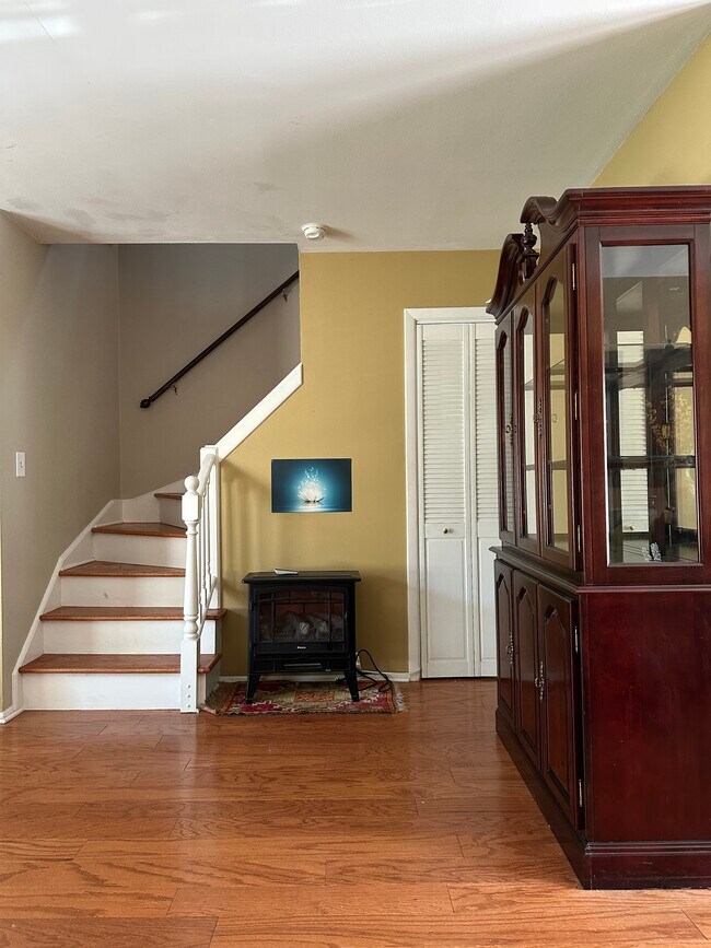 Foto del edificio - 1925 Willow Hill Ct