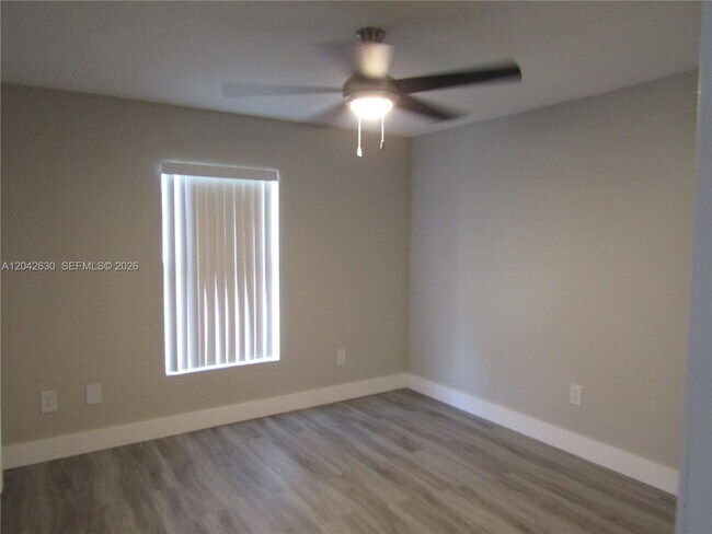 Foto del edificio - 2703 Ansel Ave S