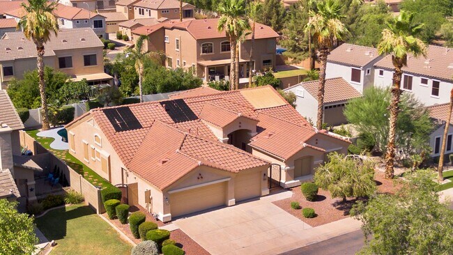 Foto del edificio - Gorgeous Everything you Need 4Bedroom plus Den Chandler Home!