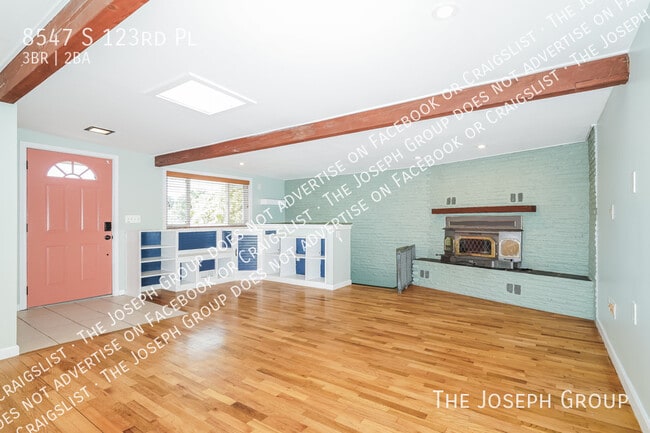 Building Photo - 8547 S 123rd Pl