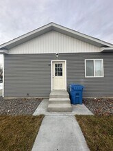 Building Photo - 197 S 11th W