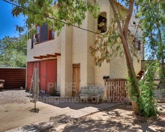 Building Photo - 131-137 W Almeria Rd