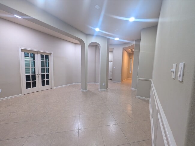 Building Photo - 14915 Bronze Finch Dr