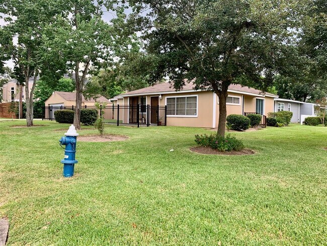 Building Photo - 5739 Belvedere Dr