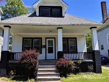 Building Photo - Charming Cleveland Cape Cod