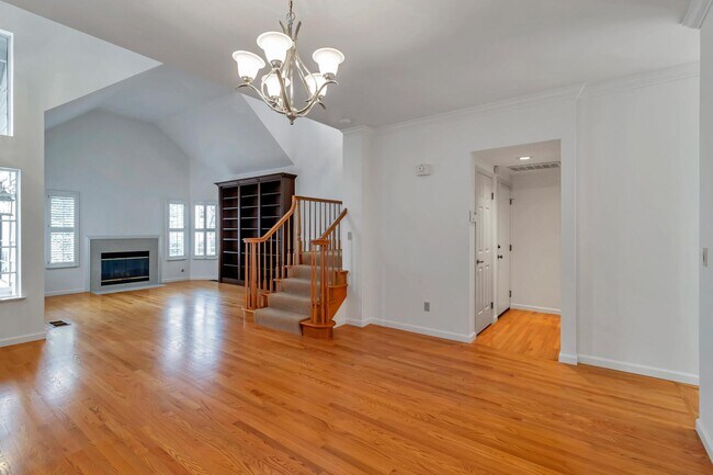 Foto del edificio - 302 Tadley Ct