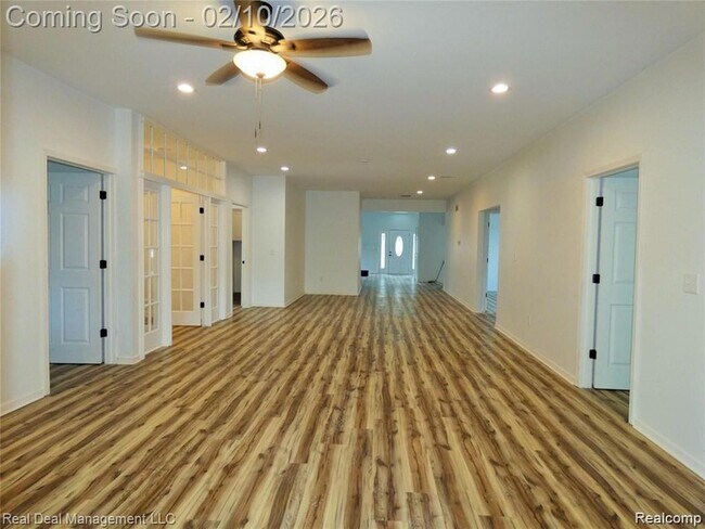 Foto del edificio - 485 Upland Ave