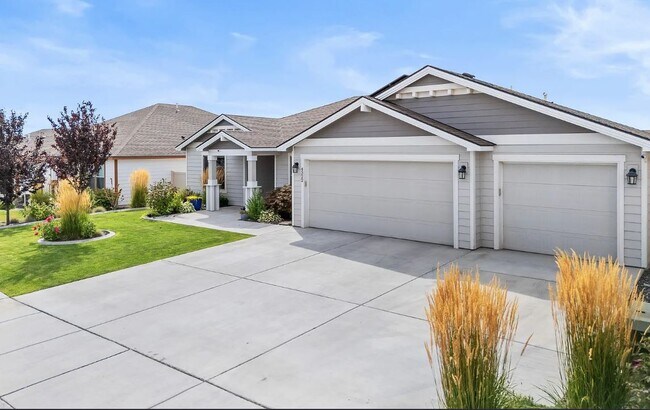 Building Photo - 4322 Goldstream Ln