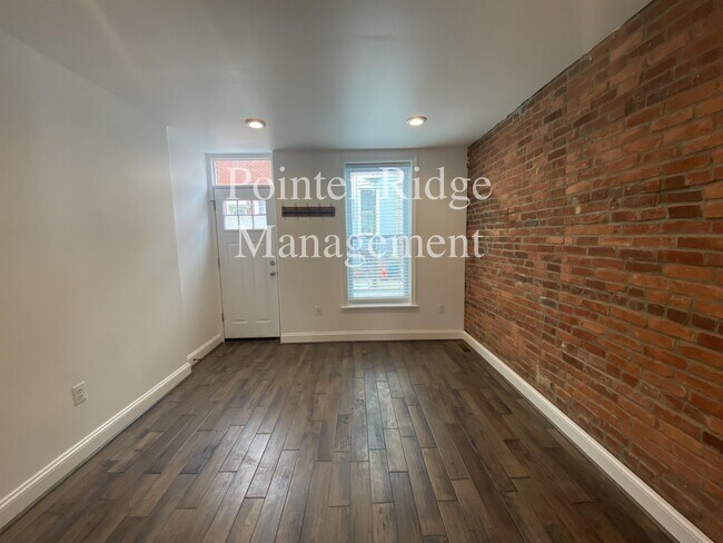 Foto del edificio - 119 N Glover St