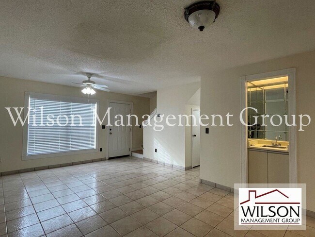 Building Photo - 2 br, 2.5 bath House - 3391 Cedar Springs ...