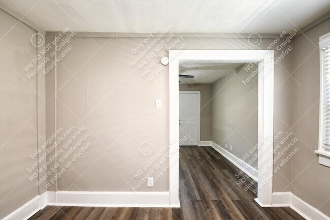 Foto del edificio - 5955 Rawles Ave 5955
