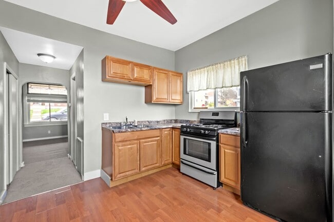 Photo - 129 Newburn Ave Apartment