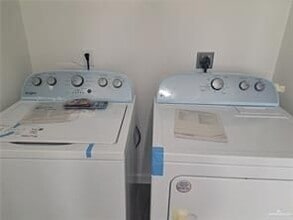 Building Photo - 1408 Marcela Dr