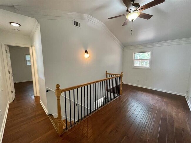 Foto del edificio - 8940 Bay Dr