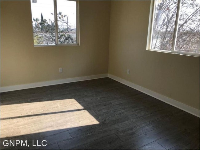 Foto del edificio - 1659 E 85th St