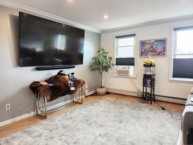 Building Photo - 61 Aberdeen St