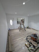 Building Photo - 1701 N Treasure Dr