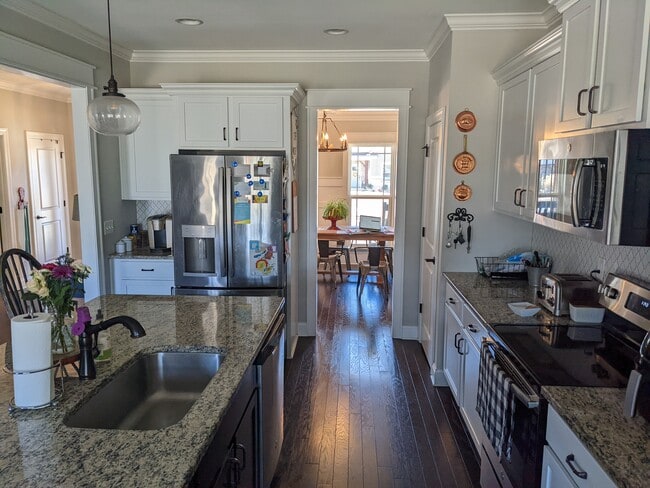 Cocina - 7458 White Pine Dr