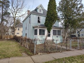 Building Photo - 2331 Midland Ave