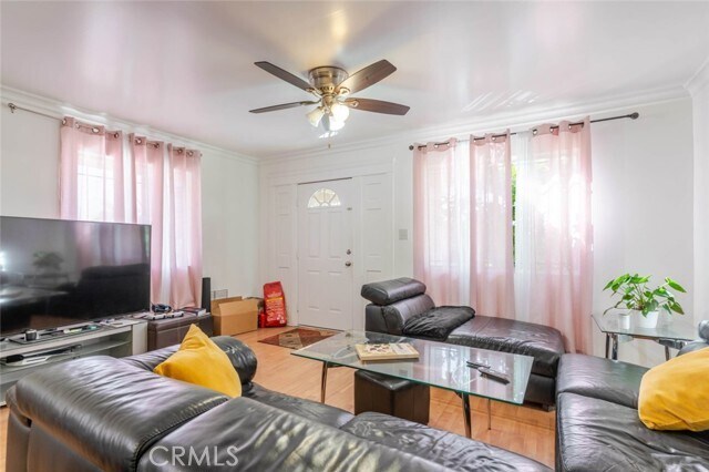 Foto del edificio - 5253 Fountain Ave