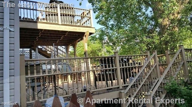 Building Photo - 53 Playstead Rd