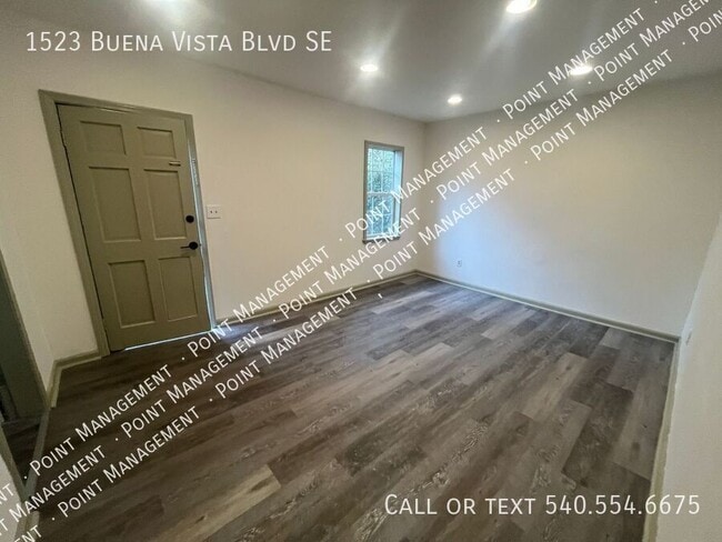 Building Photo - 1523 Buena Vista Blvd SE