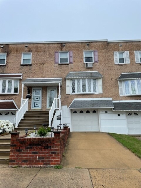 Primary Photo - 10220 Woburn Pl