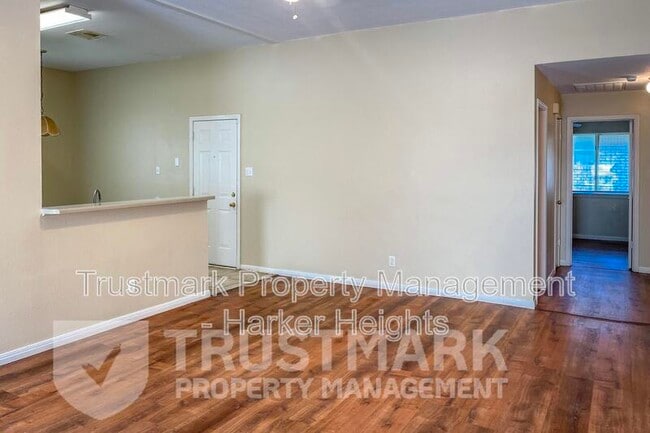 Foto del edificio - 2407 Armadillo Dr